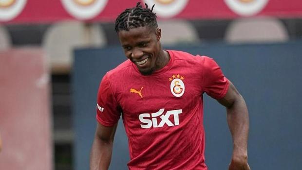 Galatasaraylı Wilfried Zaha'dan 'meşale' isyanı: Yüzümde iz kalacaktı