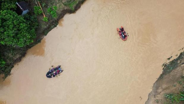 Endonezya'da sel felaketi: Ternate Adası'nda 11 kişi öldü