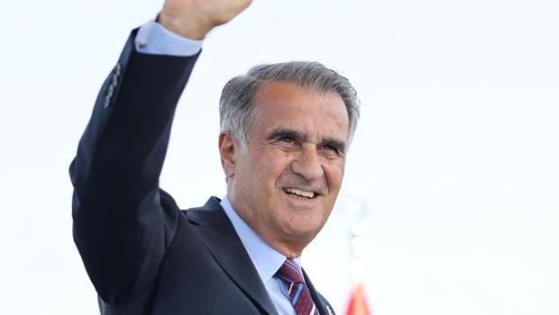 Trabzonspor'da Şenol Güneş'e imza töreni düzenlendi! 