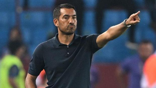 Giovanni van Bronckhorst: İki puan kaybettik! Kırmızı karttan sonra...