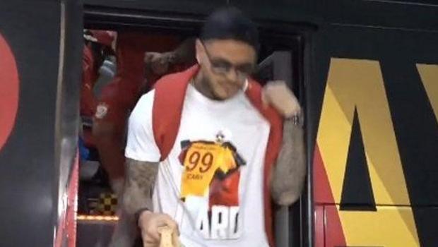 Galatasaray'da Icardi'den Fenerbahçe maçı öncesi tişörtlü gönderme