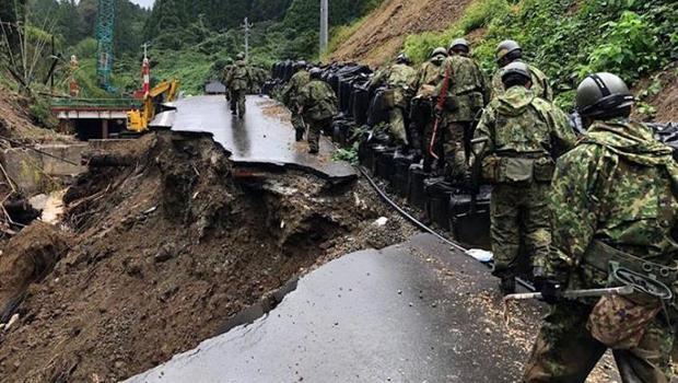 Japonya'da 5,9 büyüklüğünde deprem! Sel ve toprak kaymalarında ölü sayısı artıyor