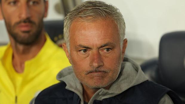 Fenerbahçe'de Jose Mourinho'dan galibiyet sonrası flaş açıklamalar: 'Futbolda dalga geçemezsiniz'