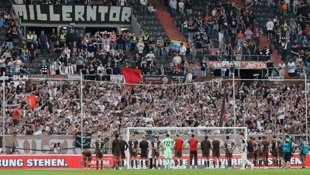 St. Pauli'den tarihte bir ilk! Stadyumu taraftarlarına satıyorlar...