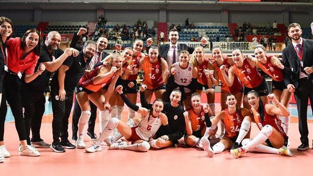 Galatasaray, VakıfBank'a set vermedi!