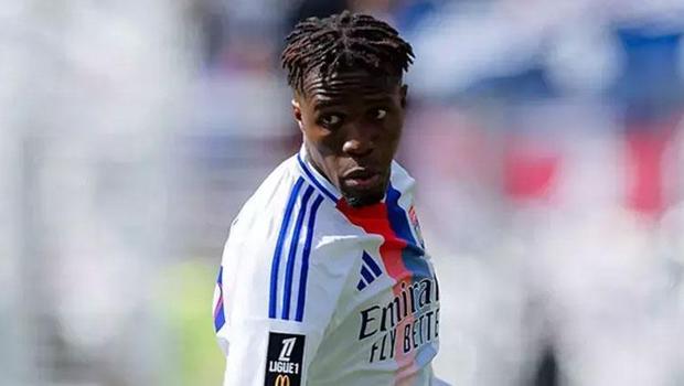 Wilfried Zaha'ya hocasından sert eleştiri! 'Kendini sorgulamalı...'