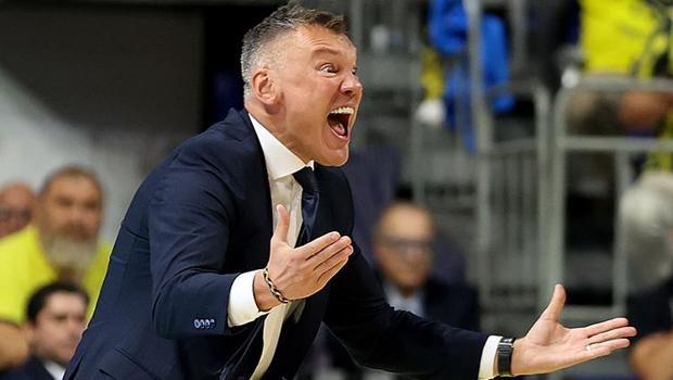 Sarunas Jasikevicius öz eleştiri: Tribünde olsam ben de erken çıkabilirdim