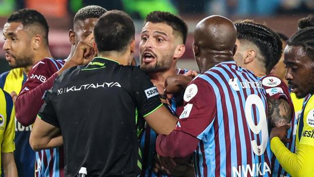 Trabzonspor - Fenerbahçe maçında tartışmalı kararlar! Ev sahibinden çok sert tepki: Beceriksiz, amatör, iş bilmez...