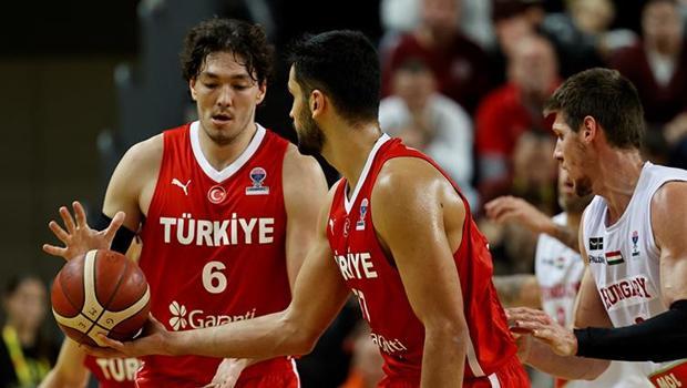 Macaristan’ı Cedi Osman ve Ömer’le fethedip vizeyi aldık