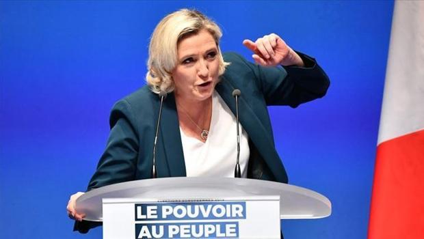 Fransız hükümetinde çatlak: Le Pen'den tehdit