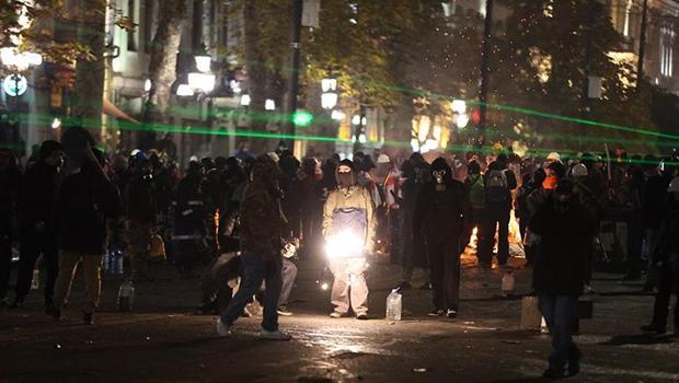 Tiflis'te son durum: Göstericiler polisin müdahalesi sonucu dağıldı