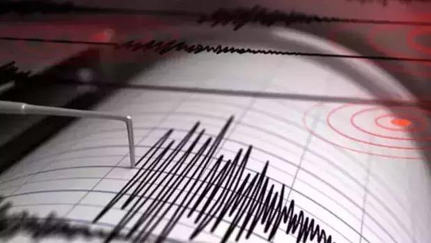 Son dakika: Ege Denizi'nde 5.1 büyüklüğünde deprem