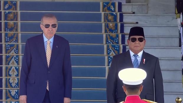 Cumhurbaşkanı Erdoğan Endonezya'da resmi törenle karşılandı