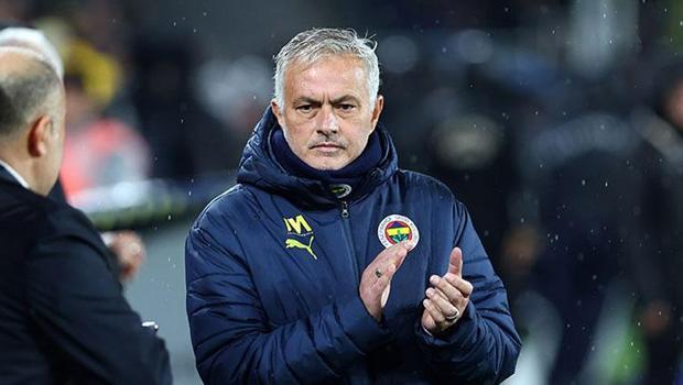 Jose Mourinho, hakaretten sevk edildi!