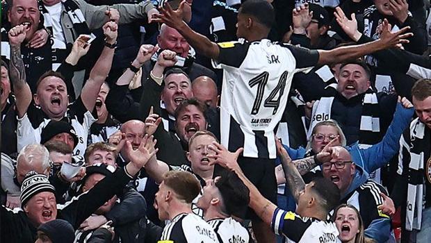 İngiltere Lig Kupası'nda şampiyon Newcastle United!