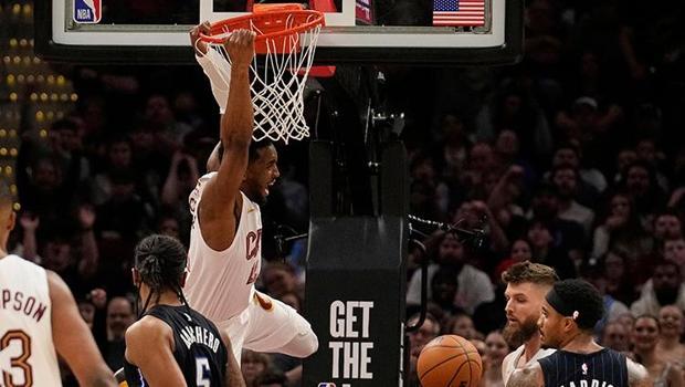 Cavaliers'in 16 maçlık galibiyet serisi sona erdi