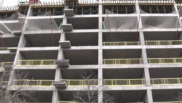 İstanbul'da inşaat iskelesinin düşmesi sonucu 2 işçi hayatını kaybetti