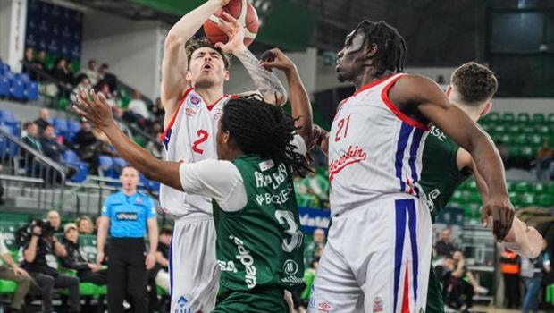 Bahçeşehir Koleji, Darüşşafaka'yı deplasmanda yendi!
