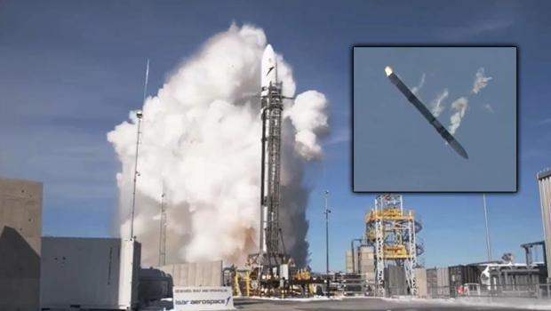 Alman şirketin test roketi havada patladı