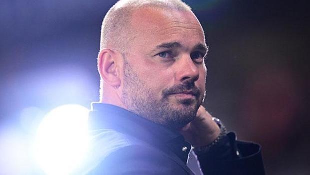 Sneijder'den Galatasaray taraftarına mesaj: 'Yakın zamanda görüşmek istiyorum!'
