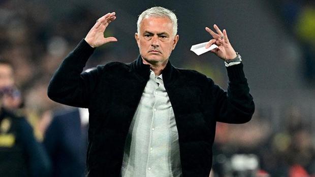 Jose Mourinho maç sonunda küplere bindi: 'Amacınız nedir?'