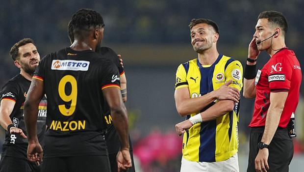 Fenerbahçe - Kayserispor maçının hakemi Oğuzhan Çakır'ın kararlarını Fırat Aydınus değerlendirdi: 'Penaltı doğru ama Kayseri'nin 2. golünden önce faulü atladı!'
