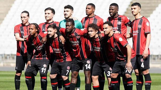Kocaliespor'un şampiyonluğunu ilan ettiği 1. Lig'de gözler ikincilik mücadelesinde