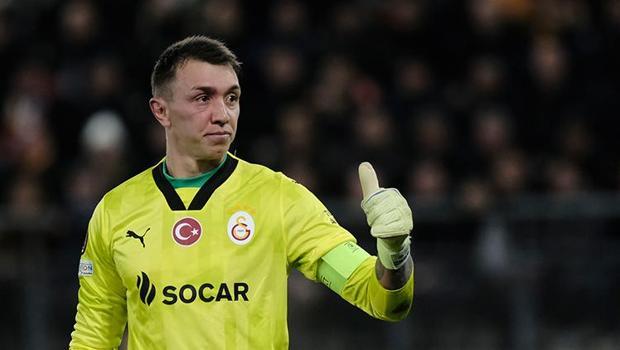 Muslera 19 kupa ile tarihe geçebilir