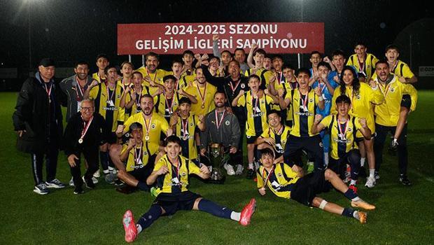 Fenerbahçe U14'te şampiyon!
