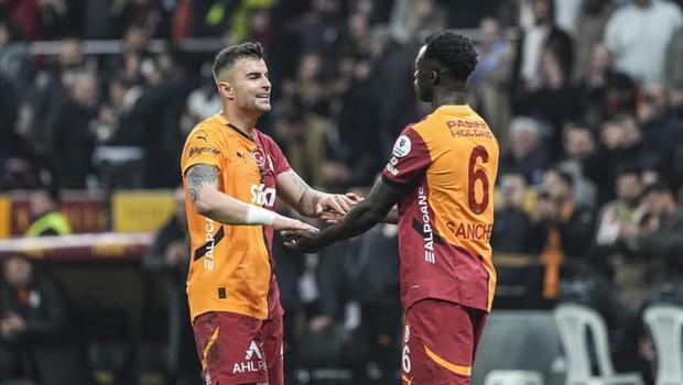 Galatasaray'ın savunması ikinci devrede fark attı!