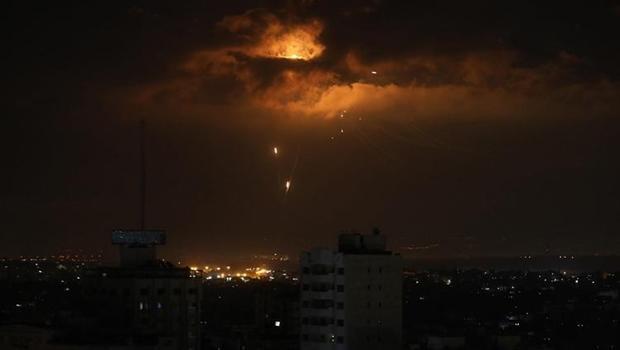 Son dakika... Husiler İsrail'e karşı hava ablukası uygulayacağını duyurdu: Netanyahu'dan savaş tehdidi