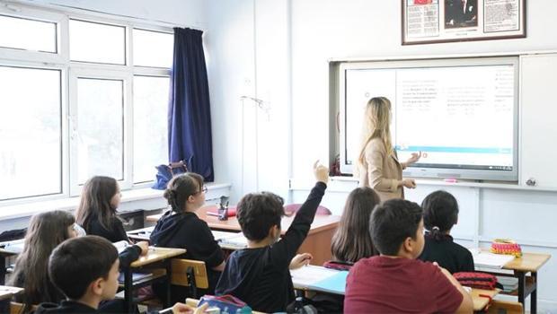 Öğretmenlerin il içi isteğe bağlı yer değiştirme başvuruları 12 Mayıs'ta başlıyor
