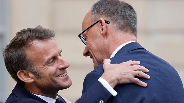 Almanya'nın yeni lideri Merz, Fransa Cumhurbaşkanı Macron ile bir araya geldi