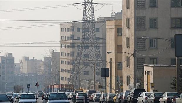 İran şalteri indirdi: Kamuya perşembe tatili