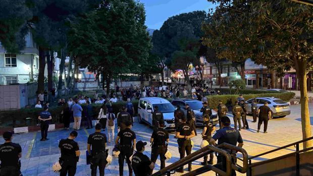 CHP Kemalpaşa Gençlik Kolları Başkanı "Cumhurbaşkanına hakaret"ten tutuklandı
