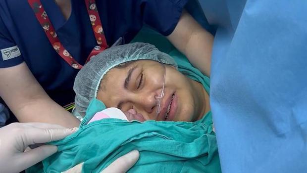 Türkiye'de ilk kez gerçekleşti: Genç kadın doktorların 'risk' uyarısını göze aldı, en büyük hayaline kavuştu