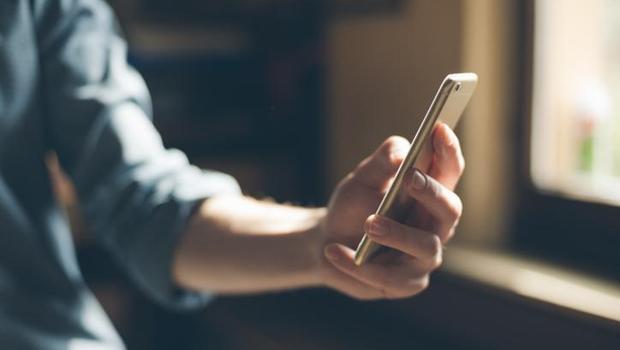 İğrenç olay dönüm noktası oldu: Telefon kamerasını sessize almak Asya ülkelerinde neden yasaklandı?