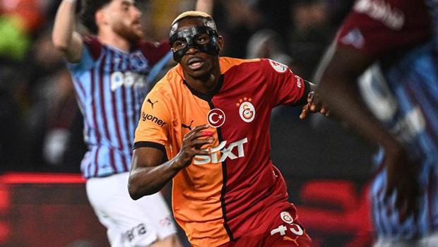 Galatasaray taraftarı Osimhen'i istedi! Dursun Özbek'e tezahürat