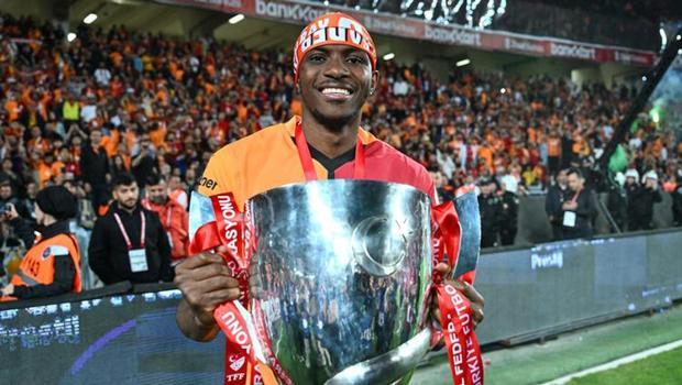 Victor Osimhen'den Mario Jardel'e teşekkür!
