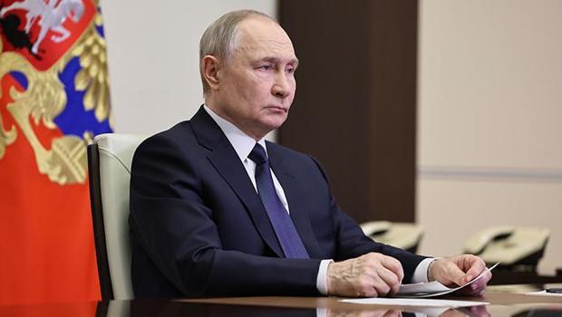 Putin 9 ayın ardından Ukrayna işgalinden kurtarılan Kursk'u ziyaret etti