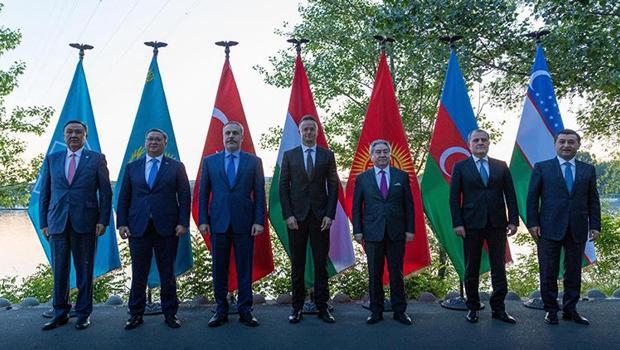 Dışişleri Bakanı Hakan Fidan TDT Zirvesi öncesi mevkidaşlarıyla bir araya geldi