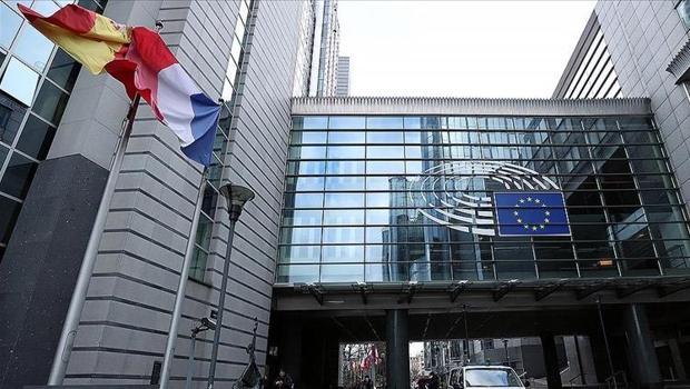 Avrupa Parlamentosu'nda yolsuzluk soruşturması: 5 milletvekili için dokunulmazlık kaldırma talebi