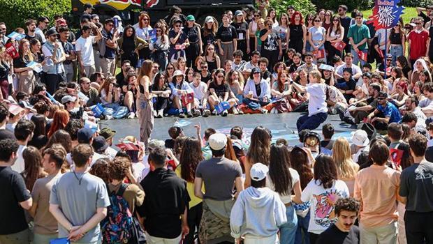 Sokak Dansının En İyileri Sahnede