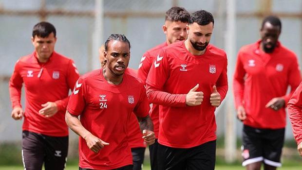 Sivasspor, Süper Lig'in son haftasında Alanyaspor'a konuk olacak