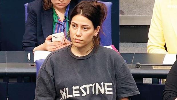 Köktürk’ün tişörtü sorun oldu! Alman Meclisi’nde Filistin hazımsızlığı