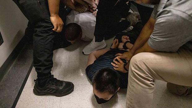 Los Angeles protestoları New York'a da sıçradı: Onlarca kişi gözaltına alındı