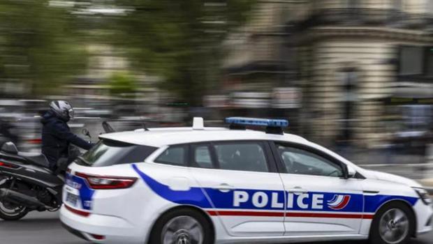 Fransa'da okulda bıçaklı saldırı! Macron'dan ilk açıklama