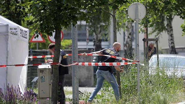 Avusturya'da okulda katliam yapan saldırganın evinden bomba çıktı