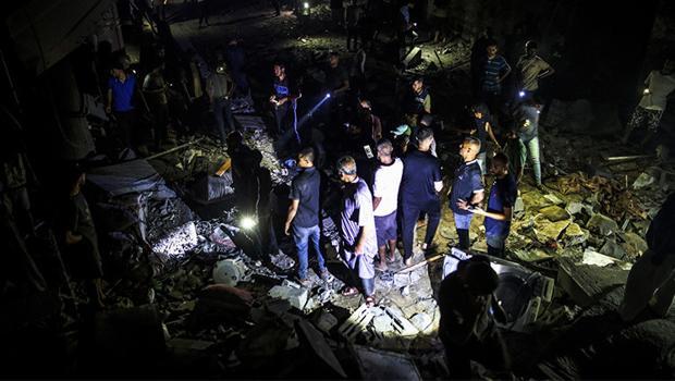 İsrail yardım bekleyen Gazzelilere saldırdı: 21 ölü