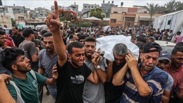 İsrail Gazze'ye saldırılarını sürdürüyor: 24 saatte 103 kişi katledildi! Esir ailelerinden 'Savaşı durdurun' çağrısı
